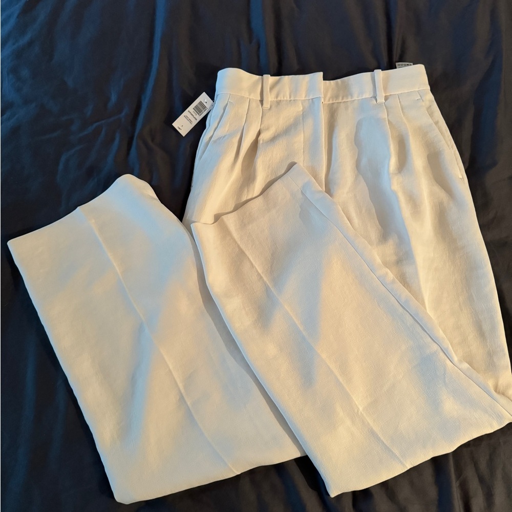 Aritzia Effortless Pant